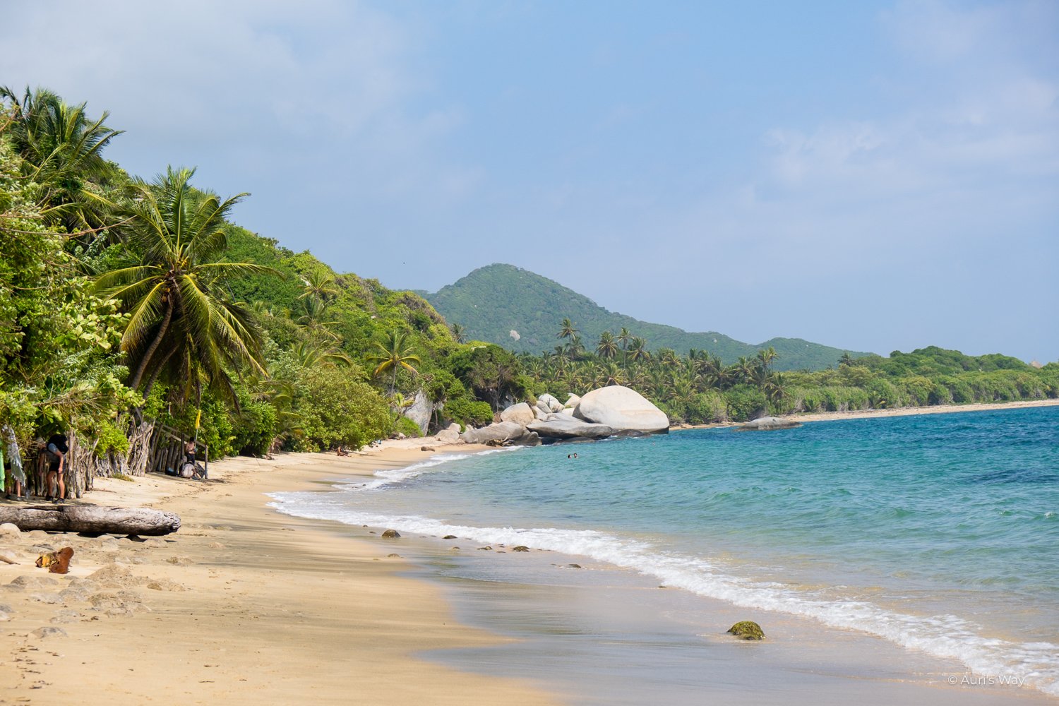 La playa piscina est l'une des seules plages baignables du parc du Tayrona en Colombie