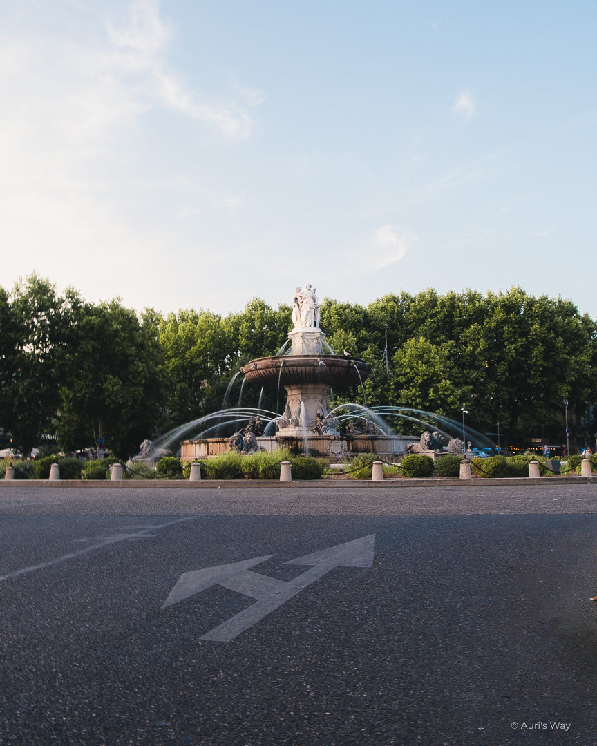 La Rotonde est un site incontournable pour ceux qui se demandent que faire à Aix-en-Provence.